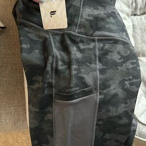 Fabletics on the go legging - large